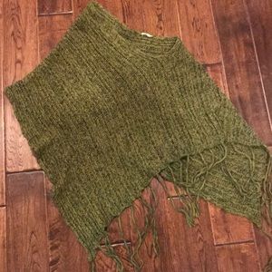 Pullover knit poncho.